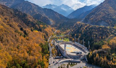 Almaty, Kazakistan, 10.11.2024. Rusça ve Kazak dillerinde 