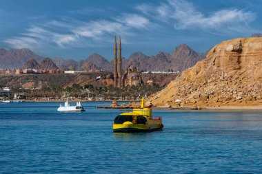 Sharm El Sheikh, Mısır, 01.29.2018. Mısır 'ın Sharm el-Sheikh kentinin kıyı kesiminin Kızıl Deniz' den görünüşü