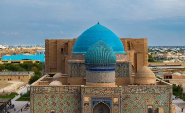 Türk dünyasının kalbi Kazakistan 'daki Khoja Akhmet Yassaui' nin ortaçağ mozolesine ait bir kuadkopterden görüntü