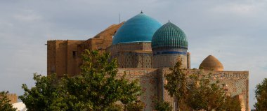 Türk dünyasının kalbi Kazakistan 'daki Khoja Akhmet Yassaui' nin ortaçağ mozolesi.
