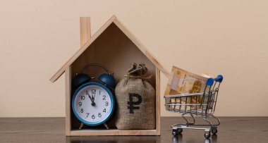 Gayrimenkul ve Rus para birimi hakkındaki kavramsal hikaye - Ruble