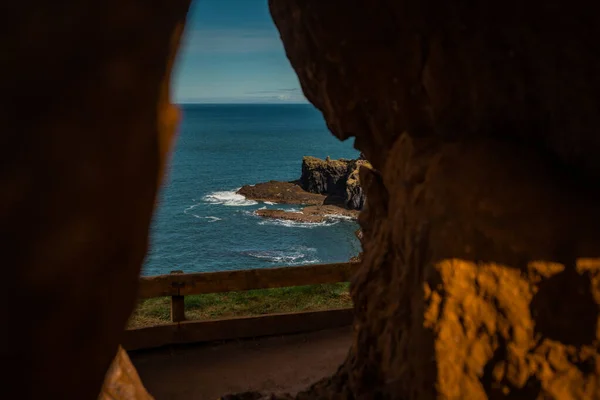 Kijkend Naar Kliffen Bij Giants Causeway Amhiteatre Noord Ierland Majestueuze — Stockfoto