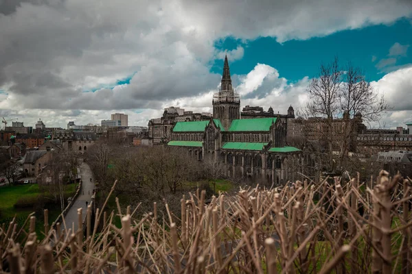 Grande Cattedrale Glasgow Una Giornata Primaverile Guardando Dall Alto Posizione — Foto Stock