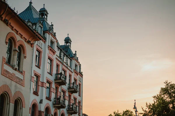Fassade Eines Interessanten Gebäudes Krakau Polen Einem Sommertag Klarer Himmel — Stockfoto