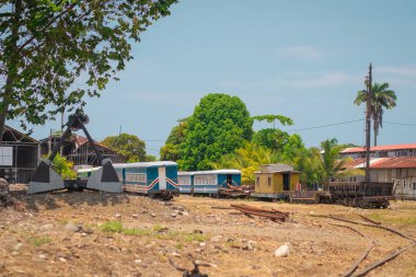 Puerto Limon, Kosta Rika 'daki eski tren istasyonu. İhmal edilmiş lokomotifleri, rayları ve seyyar stokları var. Kosta Rika 'da bir zamanlar önemli olan muz ya da orman demiryolu istasyonu.
