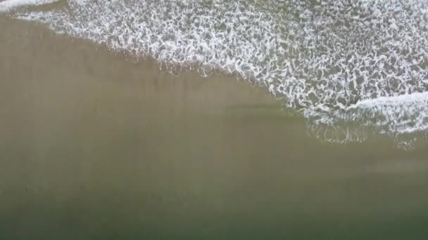 Aerial Drone Malownicza Panorama Piaszczystej Plaży Castlerock Irlandia Północna Pochmurny — Wideo stockowe