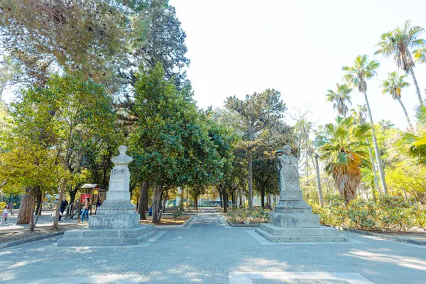 Központi Része Egy Nagy Park Lecce Négyzet Alakú Emlékmű Oszlopok — Stock Fotó