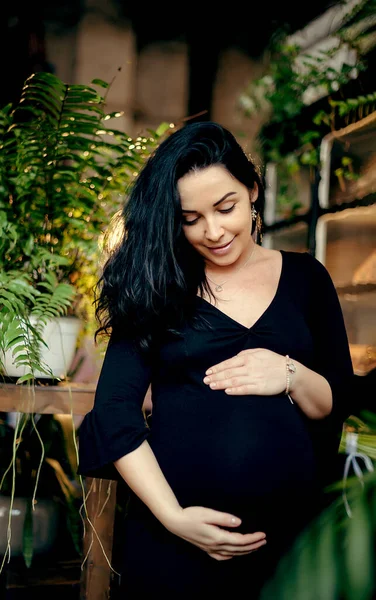 Беременность Материнство Люди Концепция Ожидания Крупным Планом Счастливой Беременной Женщины — стоковое фото