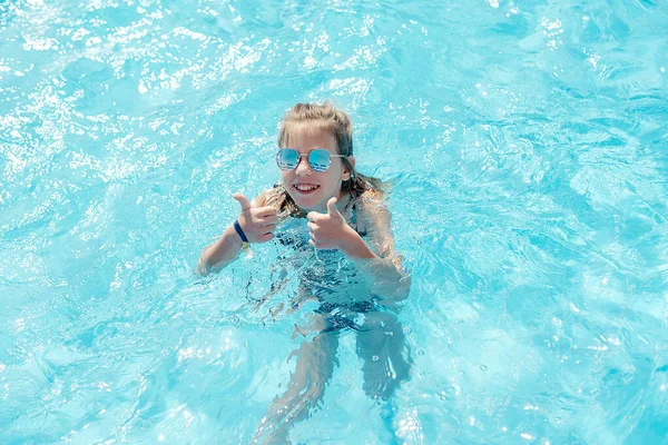 Happy Little Girl Having Fun Summer Vacation Happy Kid Resting — Stock Photo, Image