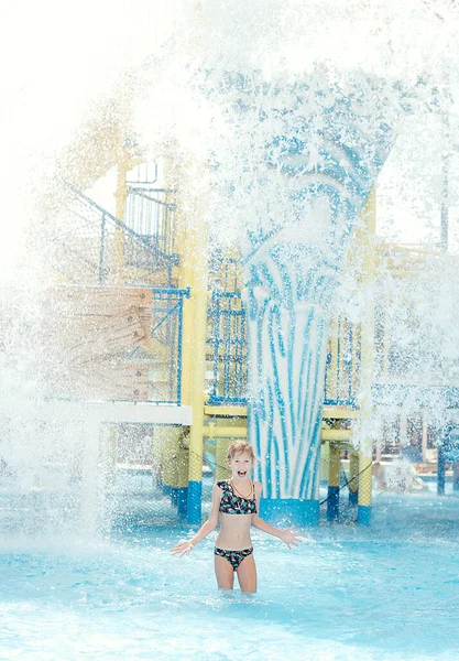 Kids Play Aqua Park Children Water Playground Tropical Amusement Park — Stock Photo, Image
