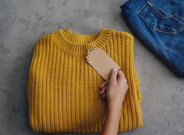 Идея гардероба. Круговая мода, экологически чистые устойчивые покупки, thrifting магазин концепции