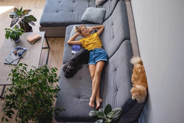 Dijital detoks, basit zevkler ve akıl sağlığı konsepti