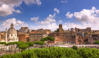 Trajan'ın sütun ve Trajan'ın Pazar, Roma, İtalya.