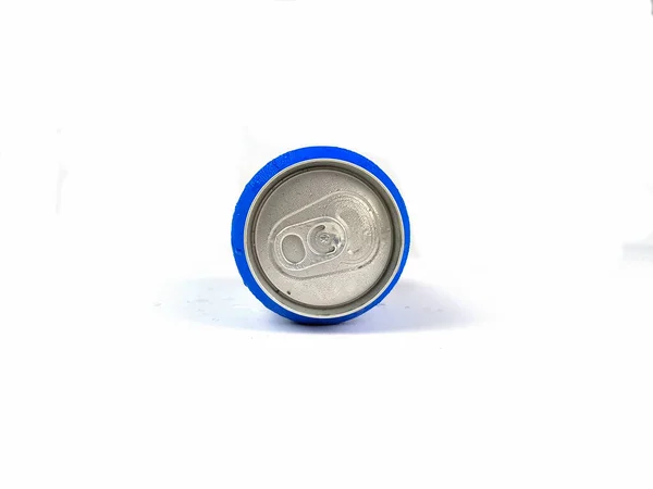 Close Van Geïsoleerde Blauwe Koude Drank Blikjes Witte Achtergrond — Stockfoto