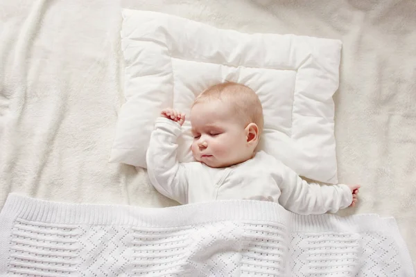 Cute Five Month Old Baby Sleeping Comfortable Bed Concept Family — Stok fotoğraf
