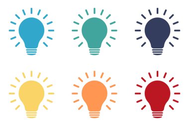 Lamba simgeleri ayarlandı. Fikir lambası ikonu koleksiyonu. Düz biçim - stok vektörü