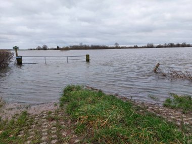 Hollanda 'da yüksek su