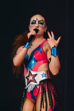 Chicago, Illinois, ABD - 1 Ağustos 2024: Şarkıcı Chappell Roan, Lollapalooza 'nın ilk gününde Grant Park, Chicago' da sahne aldı..