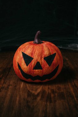 Siyah arkaplanda balkabağı Cadılar Bayramı