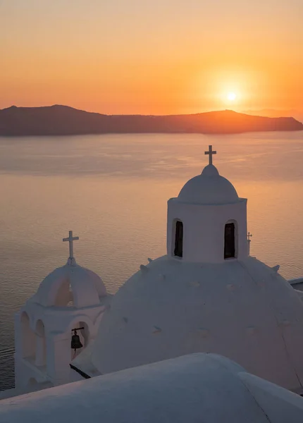 Cidade Velha Thira Ilha Santorini Igreja Branca Encontro Por Sol — Fotografia de Stock
