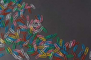 Renkli ataçlar arka plan için mükemmel