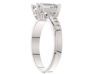 Beyaz arkaplanda izole edilmiş değerli halka     