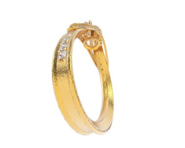 Güzel nişan yüzüğü arka planda izole edildi. 