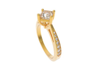 Güzel nişan yüzüğü arka planda izole edildi. 