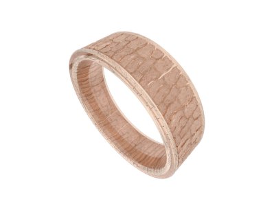 Güzel nişan yüzüğü arka planda izole edildi. 