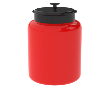 Beyaz arkaplanda izole edilmiş kırmızı plastik su şişesi