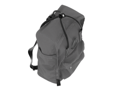 Beyaz arka plan üzerinde izole modern sırt çantası