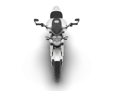 Beyaz bir motosiklette izole edilmiş.