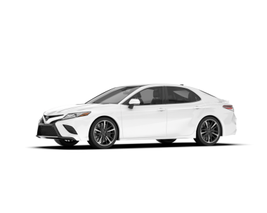 Araba beyaz arka planda izole edilmiş. 3d oluşturma