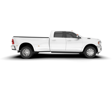 Beyaz arka planda izole edilmiş beyaz modern araba