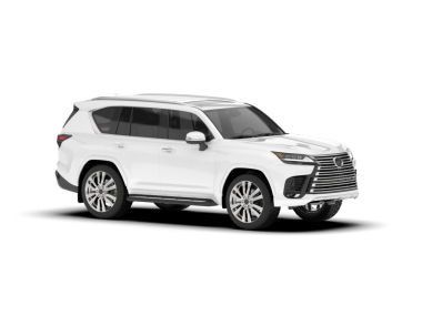 Siyah arka planda yansıması olan modern lüks araba.