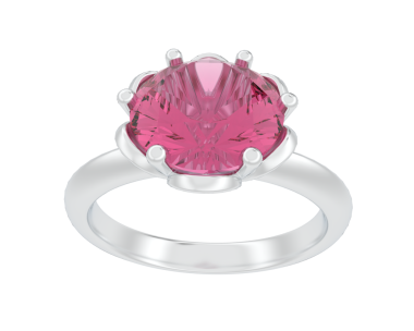 Beyaz arkaplanlı pembe elmas nişan yüzüğü