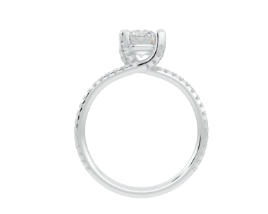 elmas yüzük beyaz zemin üzerine