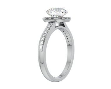 Beyaz arkaplanda elmasla izole edilmiş halka