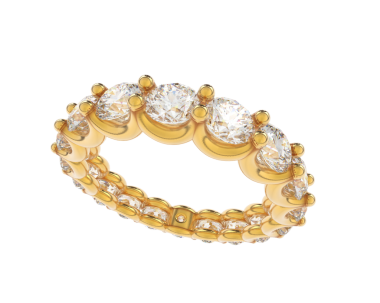 Beyaz arka plan üzerinde izole pearl ile altın yüzük