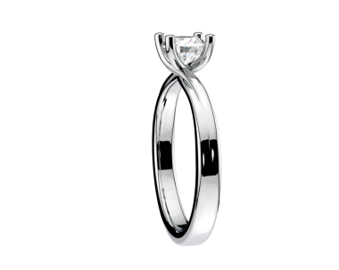 Beyaz arkaplanda elmasla izole edilmiş halka