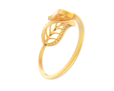 Altın mücevher yüzüğü beyaz arkaplanda izole edildi.