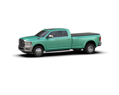 yeşil modern kamyonet beyaz arka planda izole edildi