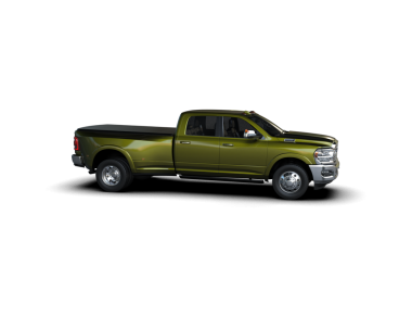 Yeşil eğimli bir kamyonet. Siyah bir arka planda gölgesi olan uzun saçlı bir kamyonet. 3d illüstrasyon.