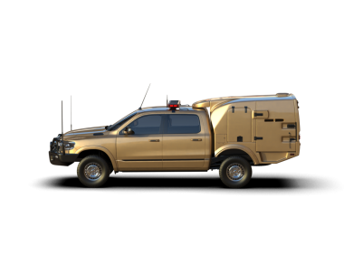 Arka planda modern askeri minibüs