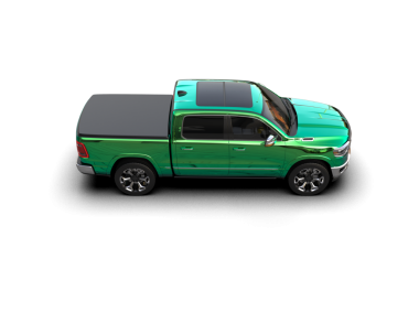 uzun gölgeli modern yeşil şehir arabası - siyah arka planda görünüm