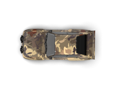 Modern askeri kamuflaj arabası beyaz arka planda izole edilmiş.