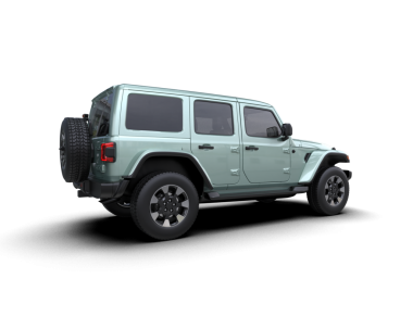 Koyu arkaplanda bir araba.