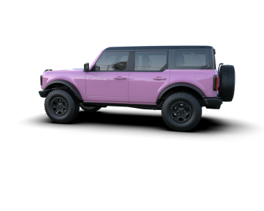 Beyaz izole edilmiş stüdyo arka planında modern bir cipin 3 boyutlu görüntüsü.