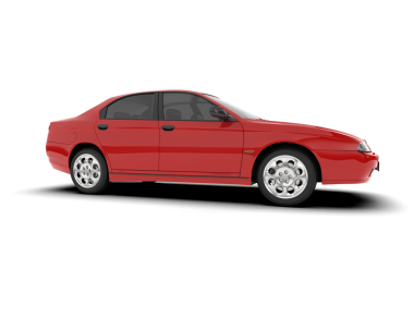 Kırmızı araba beyaz arka planda izole edildi.