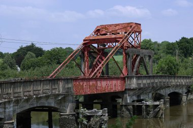 Bascule Köprüsü, Mount Garrett Köprüsü Kilkenny İrlanda 'daki Barrow nehrinin üzerinde yer aldı..